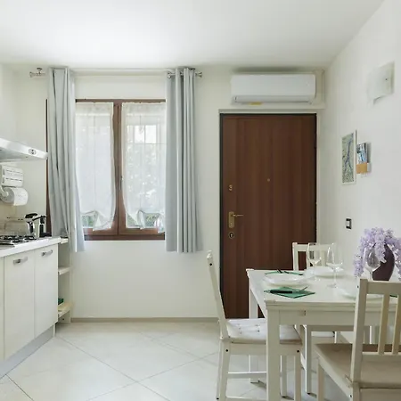 Il Glicine Apartment Montano Lucino Exterior photo