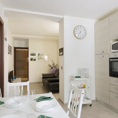 Il Glicine Apartment Montano Lucino Exterior photo